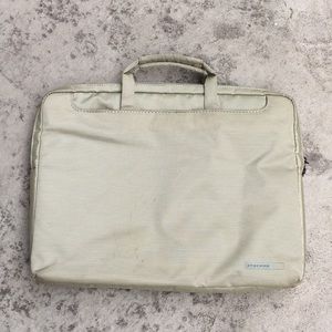 TUCANO padded laptop bag.